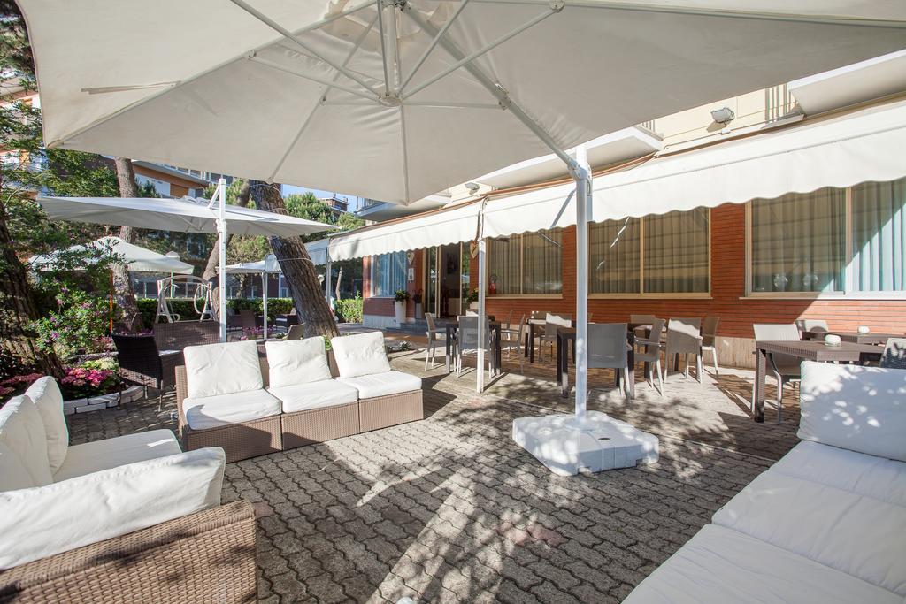 Hotel Olympic Milano Marittima Exterior foto